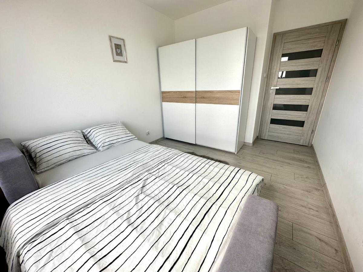 Sdh 1 Radzymin Comfortable Apartment Near Warsaw Exterior photo